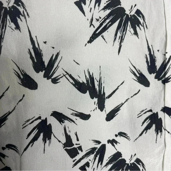 Equipment Femme 100% Silk Button Down Career Shirt Size Medium - Picture 4 of 7